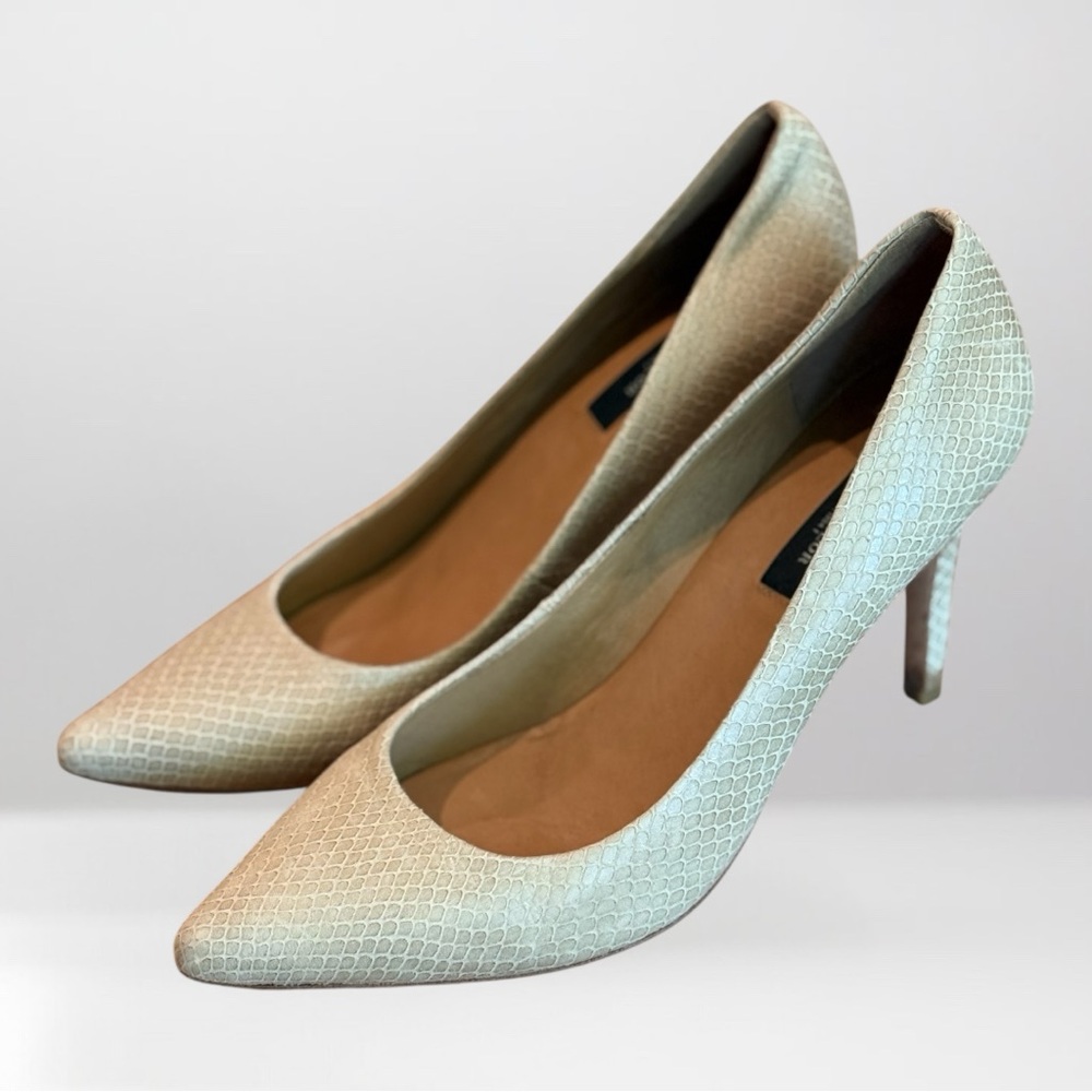 Ann Taylor Vintage Cream High Heel Pumps